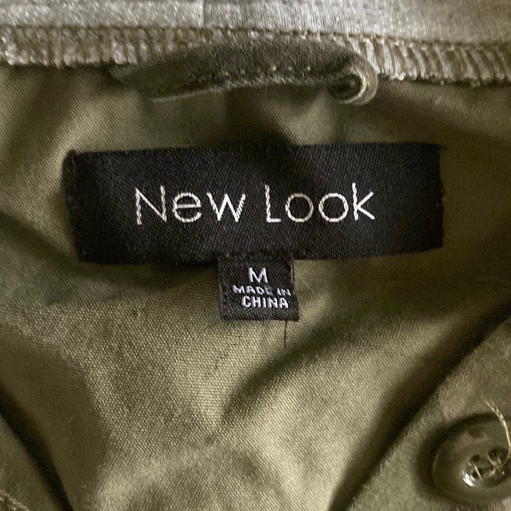 Womens Camo Jacket with Hood - Picture 3 of 3
